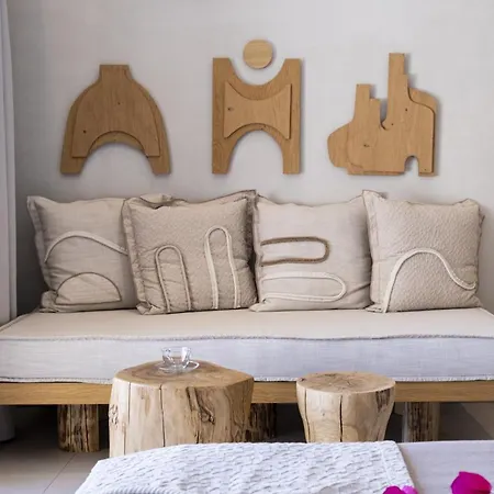 Daire Yvonne Katomerion